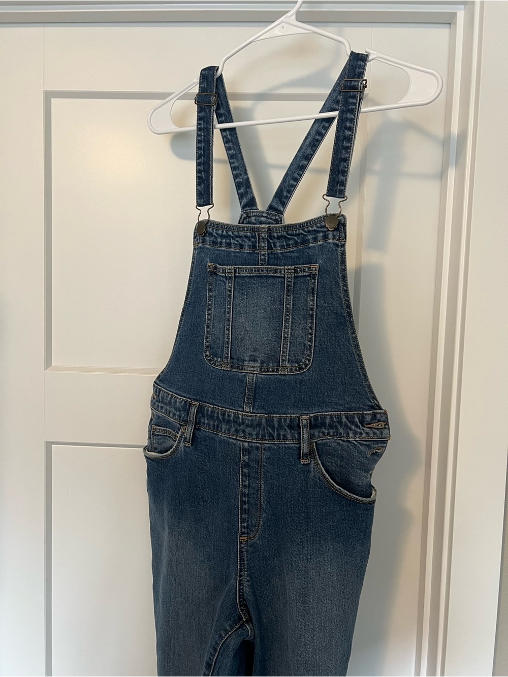 Universal Thread Dark Blue Denim Women's Overalls - Picture 2 of 4